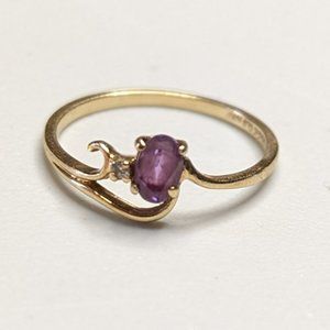 Vintage Magic Glo 10k Gold Ring Size 6 Natural Amethyst and Diamond